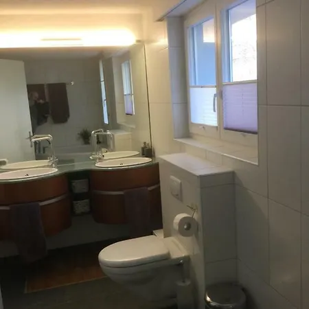 Semesterbostad Lakeviewhouse