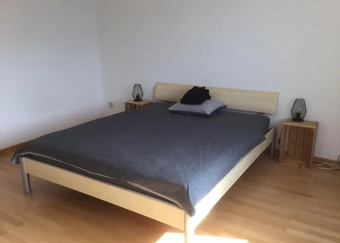 בית נופש Lakeviewhouse Sundlauenen